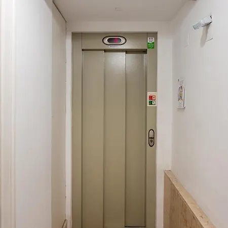 Chic 1-bedroom In Cais Do Sodre - Modern And Apartman Lisboa
