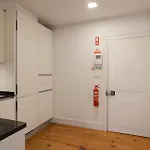 Chic 1-bedroom In Cais Do Sodre - Modern And Lisboa