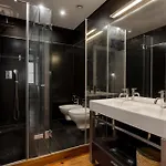 Chic 1-bedroom In Cais Do Sodre - Modern And Lisboa