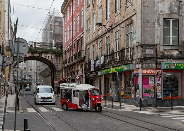 Chic 1-bedroom In Cais Do Sodre - Modern And Διαμέρισμα *