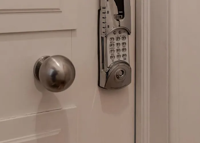 Chic 1-bedroom In Cais Do Sodre - Modern And