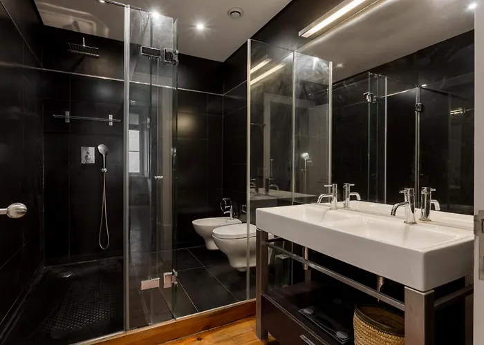 Chic 1-bedroom In Cais Do Sodre - Modern And Lisboa