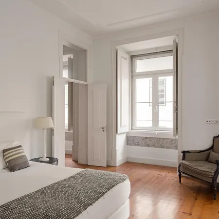 Chic 1-bedroom In Cais Do Sodre - Modern And شقة Lisboa